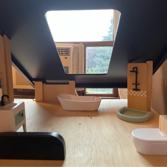 PlanToys Modular Wooden Dollhouse with Furniture - Picture 5 of 11